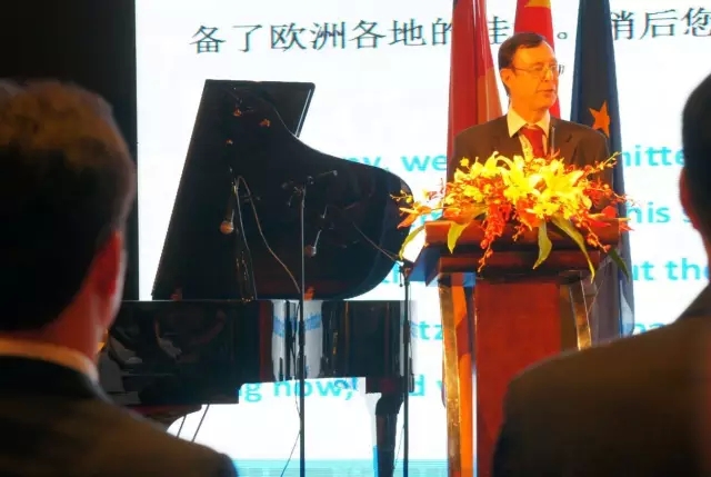 德國(guó)博蘭斯勒旗下德國(guó)歐米勒鋼琴先后亮相德國(guó)駐華大使館、駐廣州總領(lǐng)事館德國(guó)統(tǒng)一日慶典！