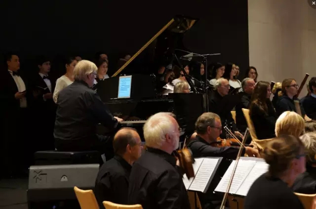 德國(guó)博蘭斯勒旗下德國(guó)歐米勒鋼琴先后亮相德國(guó)駐華大使館、駐廣州總領(lǐng)事館德國(guó)統(tǒng)一日慶典！