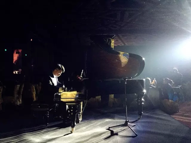 胡潤(rùn)百富頒獎(jiǎng)盛典驚現(xiàn)500萬(wàn)德國(guó)名琴