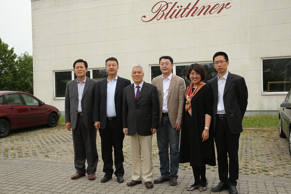 國家工信部、國家標(biāo)準(zhǔn)化委員會、德國經(jīng)濟(jì)和能源部在德國萊比錫召開了《中德智能制造/工業(yè)4.0標(biāo)準(zhǔn)化工作組會議》。會議期間，一行人參觀了位于德國萊比錫的德國國寶博蘭斯勒鋼琴廠